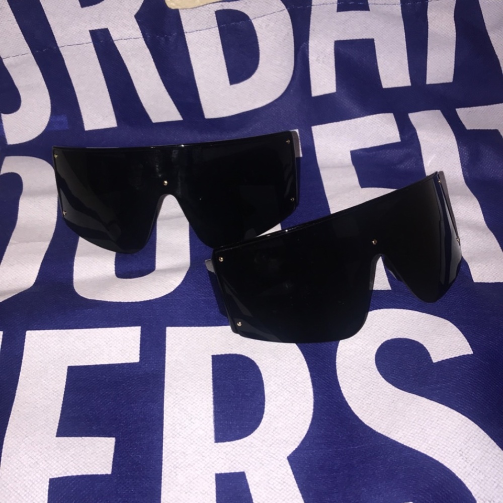 Urban outfitters shield sunglasses